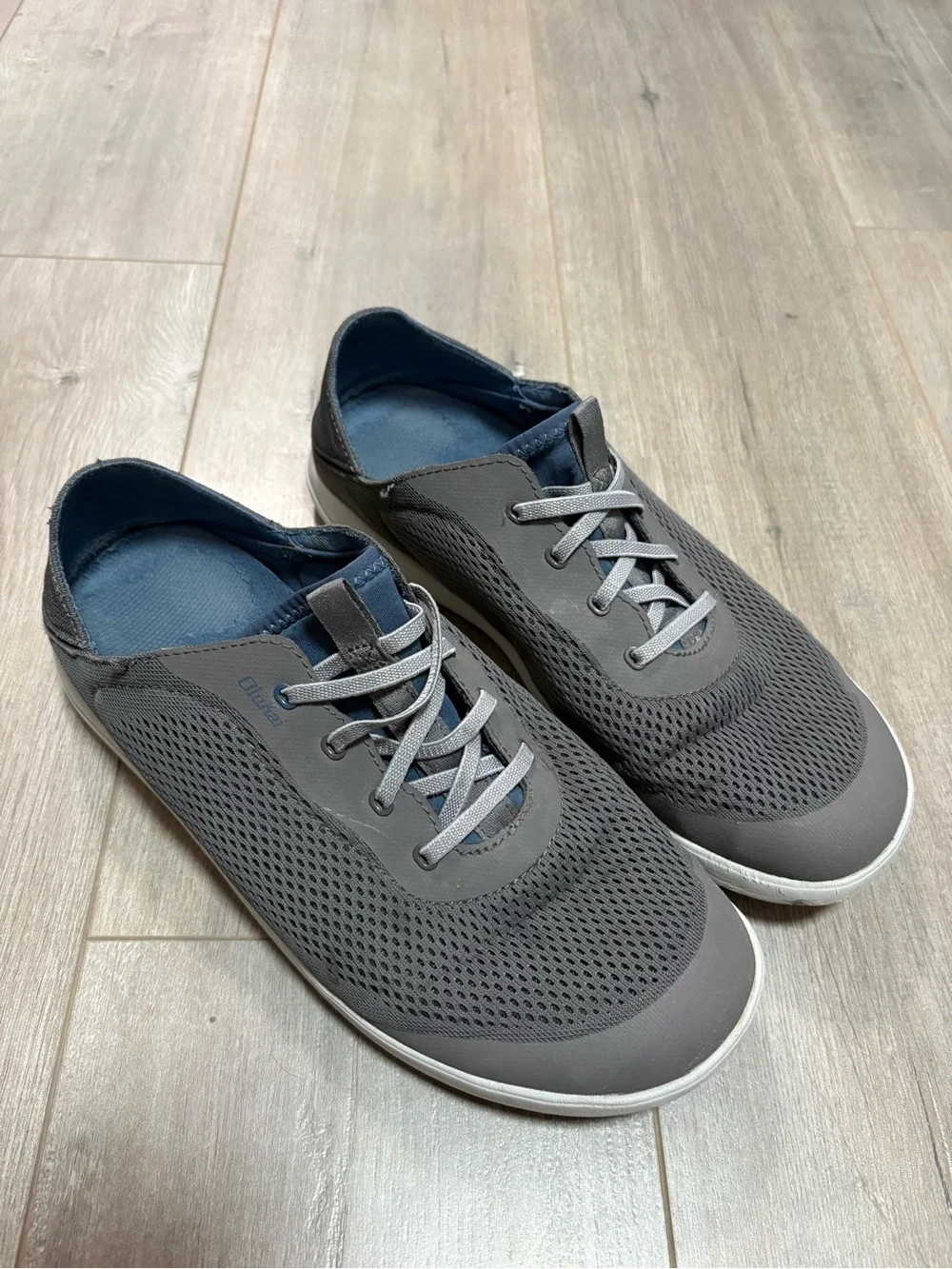 Olukai Moku Pae Mens Size 11.5 Gray Mesh Slip On Casual Sneakers Good Condition